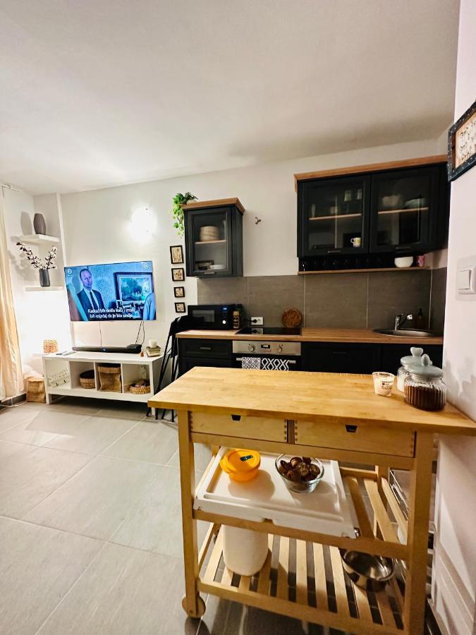 Summer Home Natali Пунат Екстер'єр фото